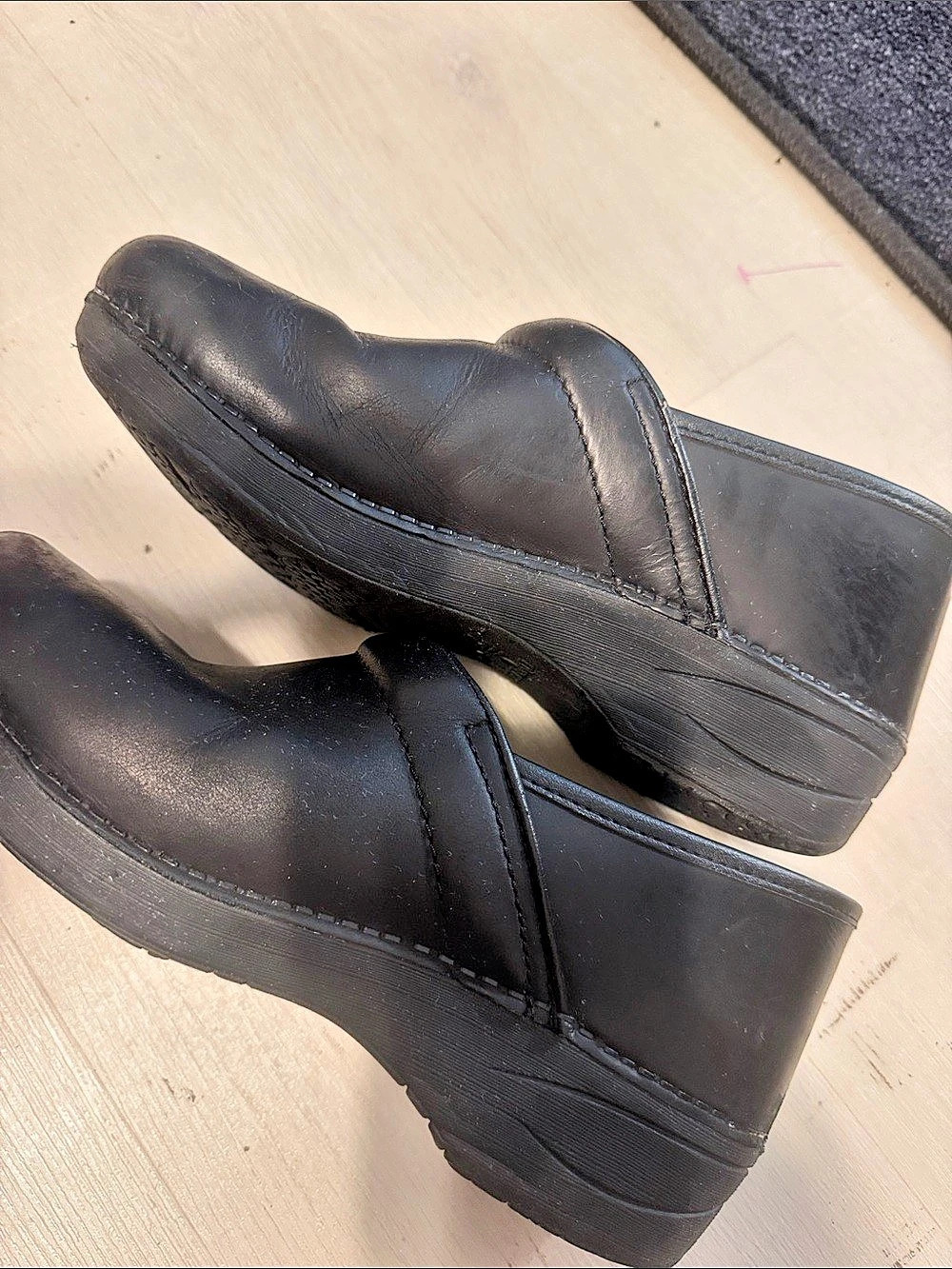 Dansko XP 2.0 Black Clogs US 10